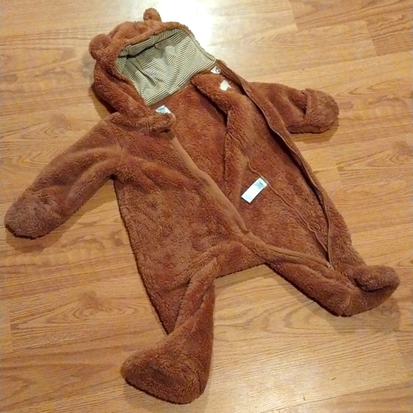 Carter's Fuzzy Bear Suit 9m - Picture 3 of 7
